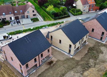 6 nieuwbouwwoningen in Dergneau worden voorzien van Unidek Aero Comfort dakelementen
